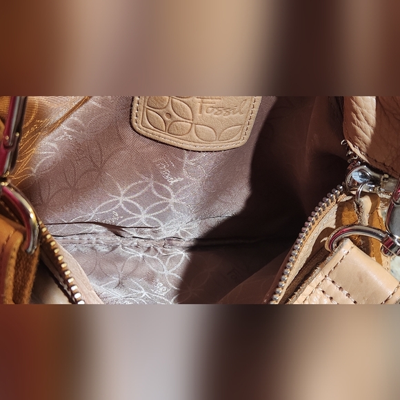 FOSSIL leather crossbody EUC beautiful camel color - Picture 9 of 10